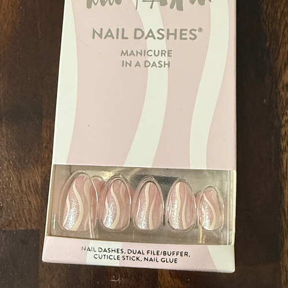 Red Aspen Nail Dashes, New in Box - Picture 3 of 3
